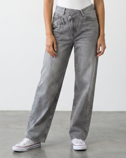 CF WOMAN_Gemini 3 (Nano Banana Pro)_2026-04-23_18-30-04